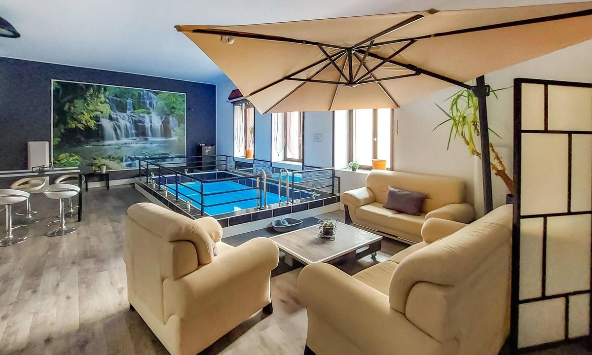 Saint-Bonnet-le-Chateau Apartment | Gorgeous apartment in Saint-Bonnet-le-Châtea