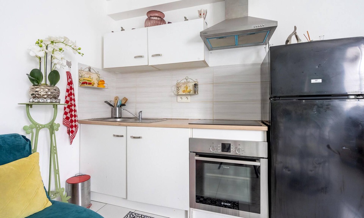 Saint-Thibault-des-Vignes Apartment | Gorgeous apartment in St Thibault des Vignes