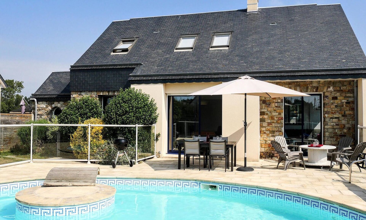 Saint-Germain-sur-Ay House | Gorgeous home in Saint-Germain-Sur-Ay