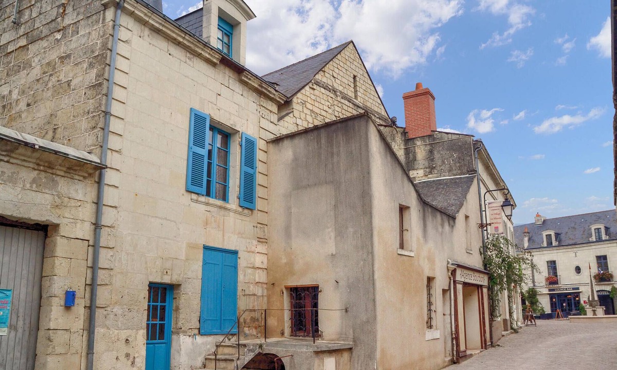 Fontevraud-l'Abbaye House | Gorgeous home in Fontevraud L'Abbaye