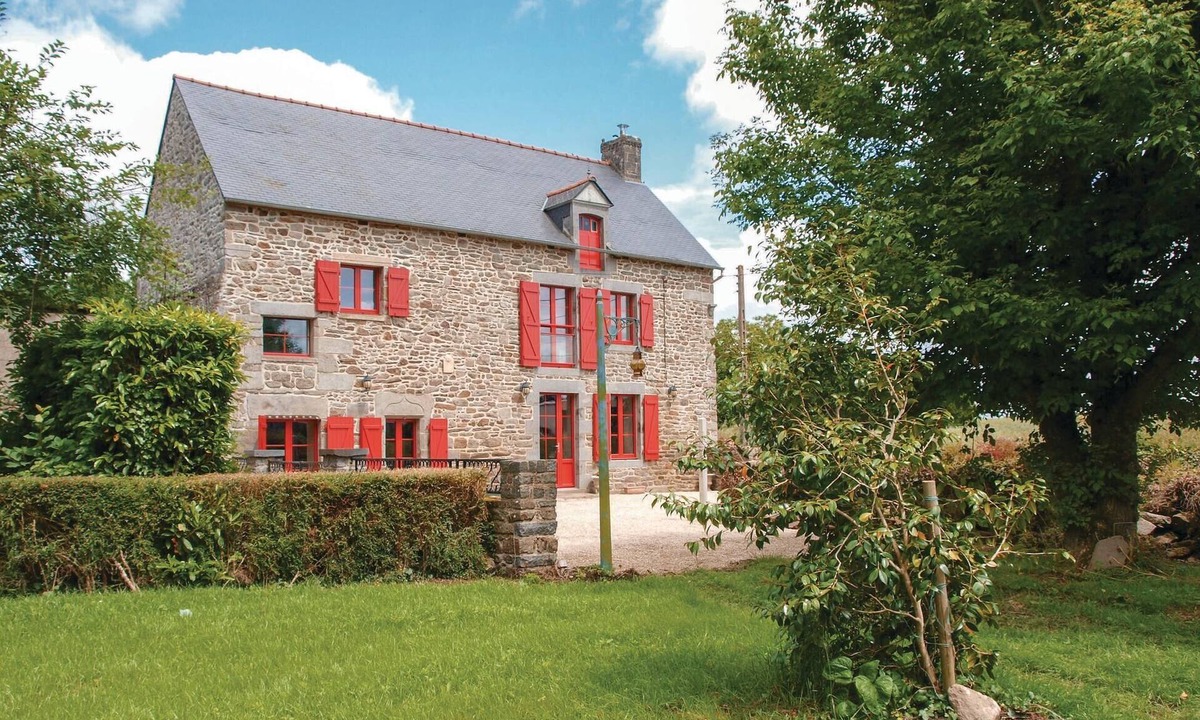 Pleudihen-sur-Rance House | Gorgeous home in Pleudihen sur Rance