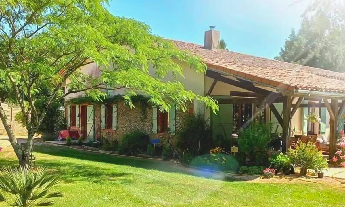 Mauleon-d'Armagnac House | Gorgeous home in Mauléon-D'Armagnac