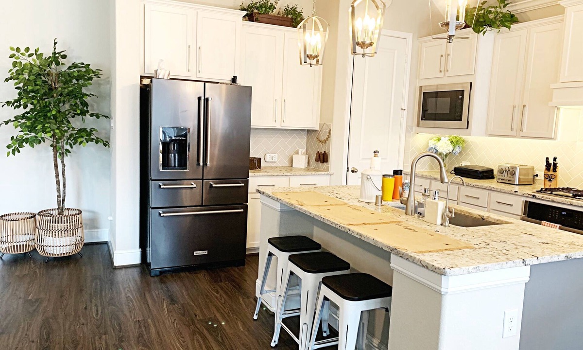 College Park House | Gorgeous home fully FURNISHED