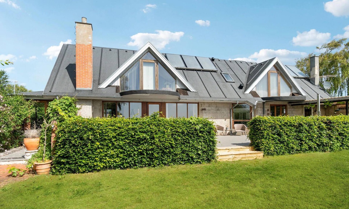 Sillerslev House | Gorgeous home in øster assels