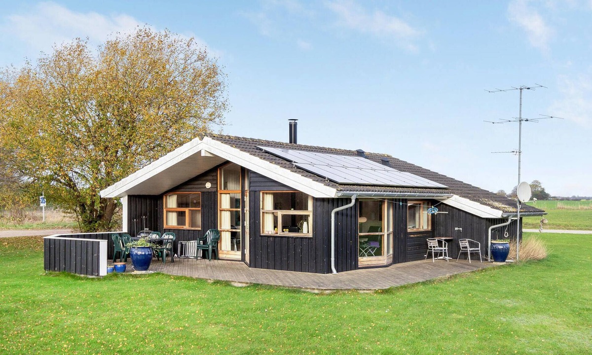 Askeby House | Gorgeous home in Askeby with sauna