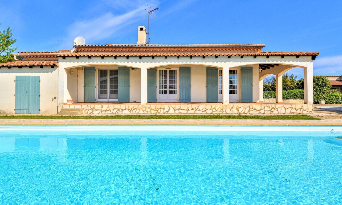 Bellegarde House | Gorgeous home in Bellegarde