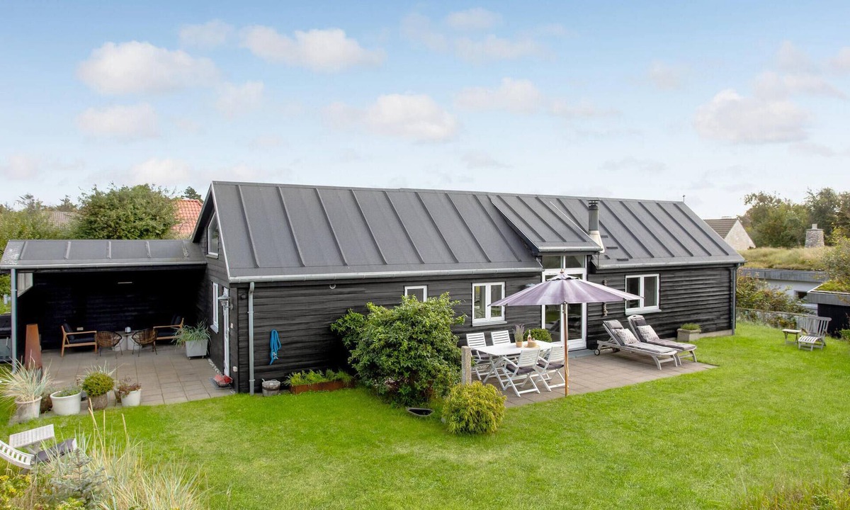 Tversted House | Gorgeous home in Bindslev with kitchen