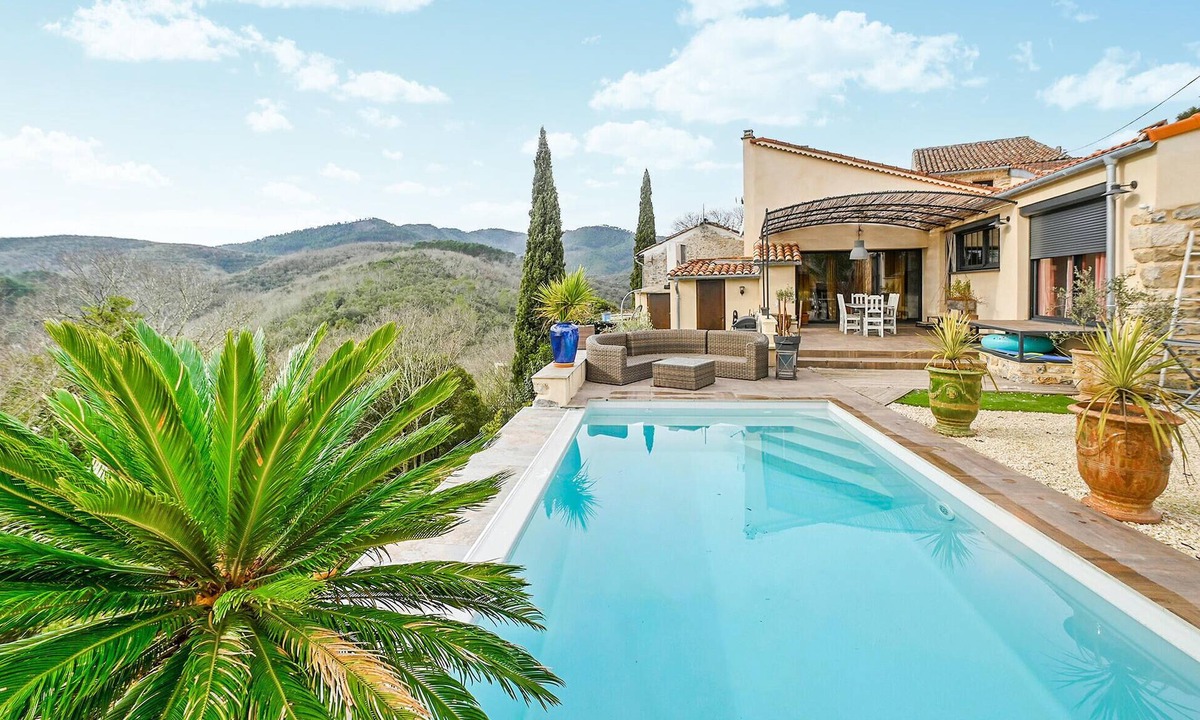 Cendras House | Gorgeous home in Cendras with WiFi