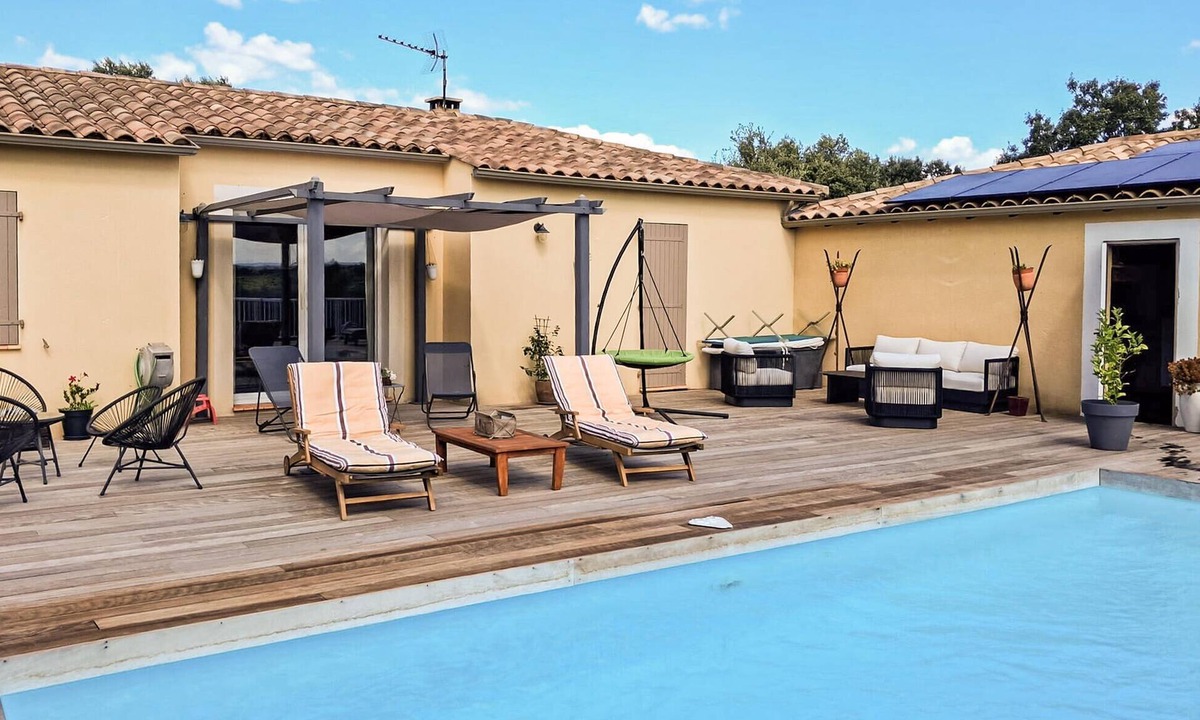 Collias House | Gorgeous home in Collias