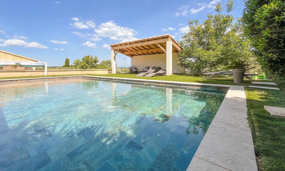 Comps House | Gorgeous home in Comps