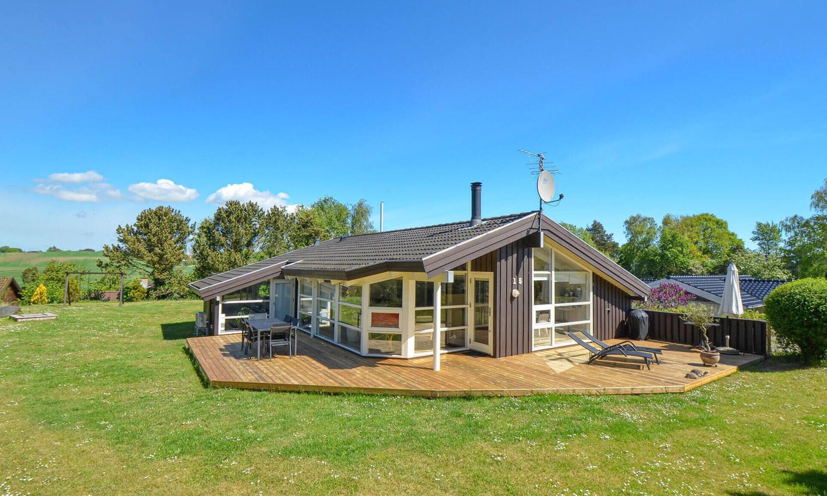 Ebeltoft House | Gorgeous home in Ebeltoft with kitchen