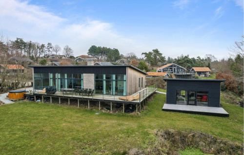 Øer Strand House | Gorgeous Home In Ebeltoft With Kitchen