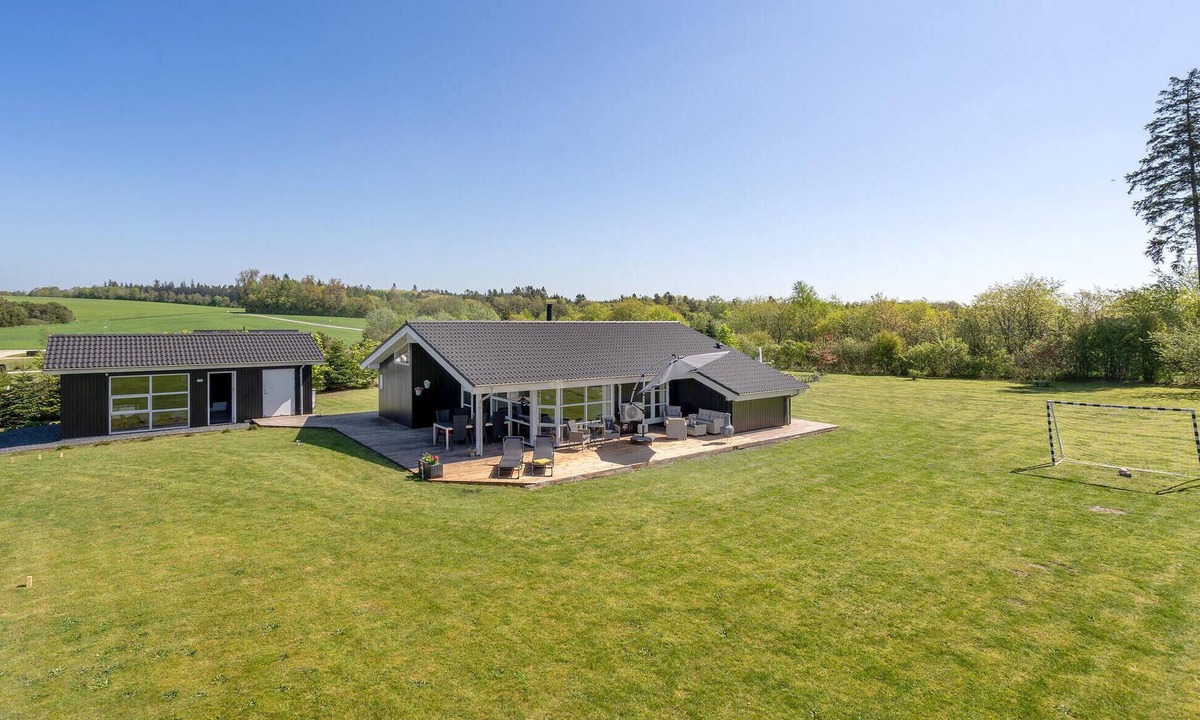 Krejbjerg House | Gorgeous home in Ejstrupholm with WiFi