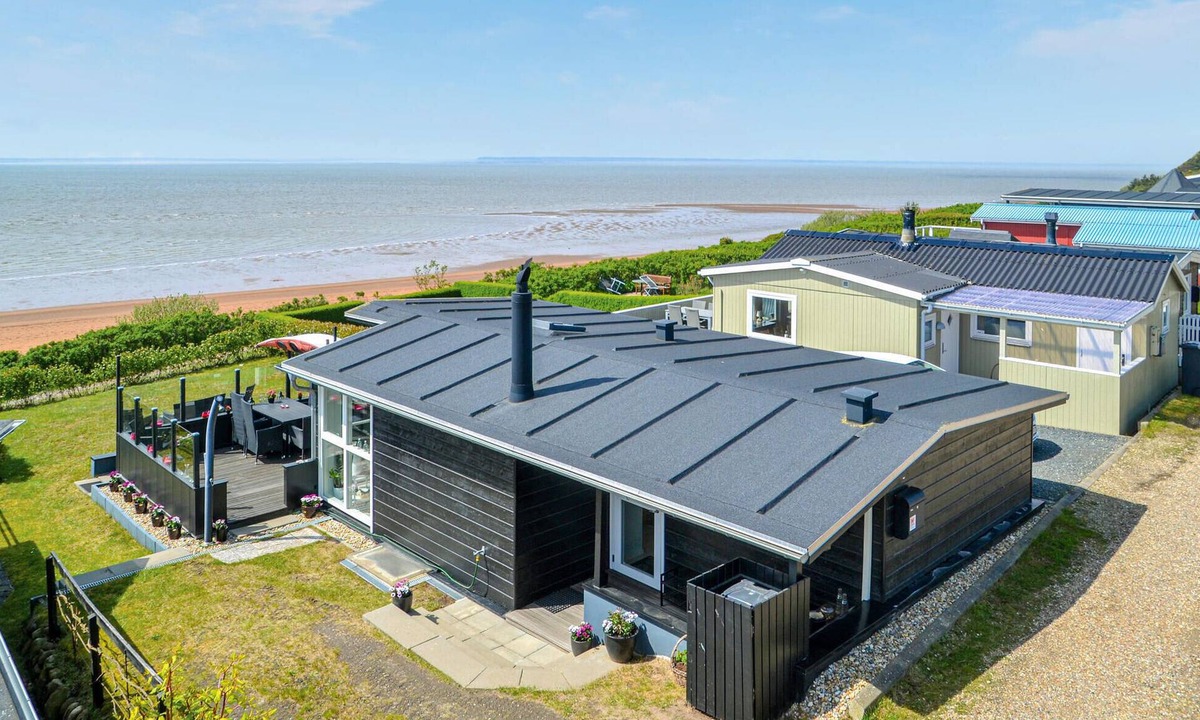 Hjerting House | Gorgeous home in Esbjerg V with house sea view