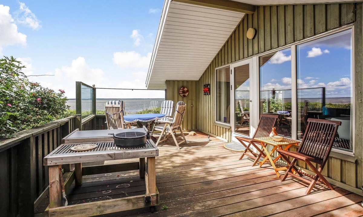 Sjaelborg House | Gorgeous home in Esbjerg V