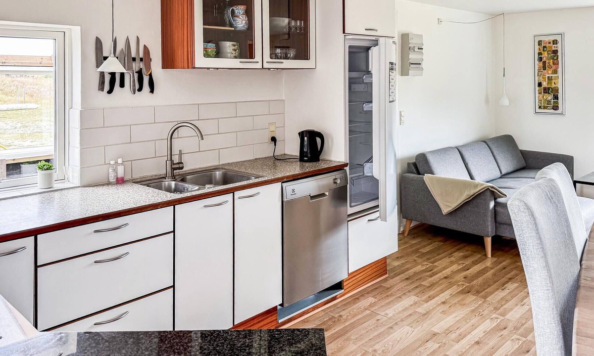 Rindby Strand House | Gorgeous home in Fanø with kitchen