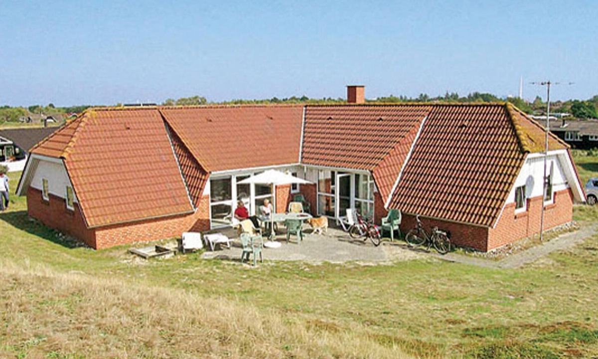 Rindby Strand House | Gorgeous home in Fanø with kitchen