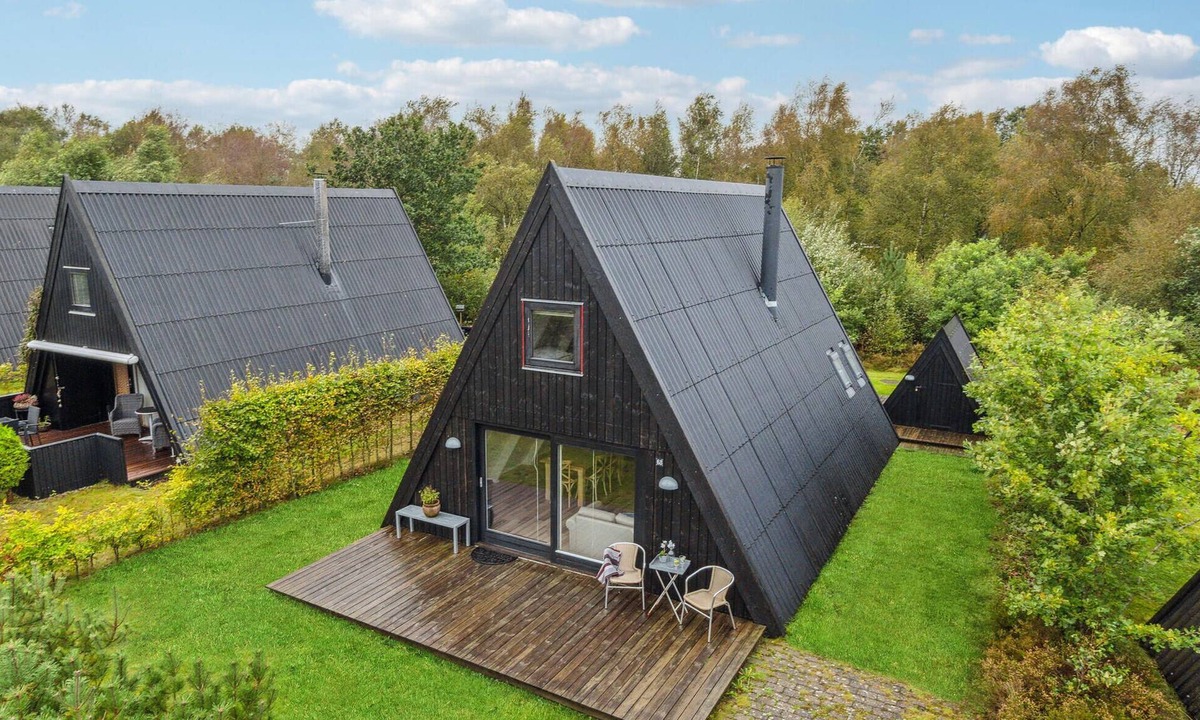 Gatten House | Gorgeous home in Farsø with kitchen