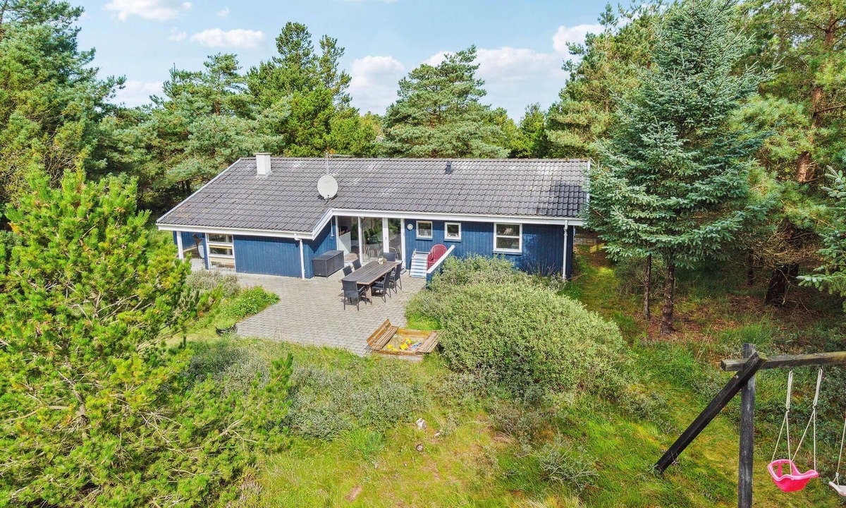 Torup Strand House | Gorgeous home in Fjerritslev with sauna