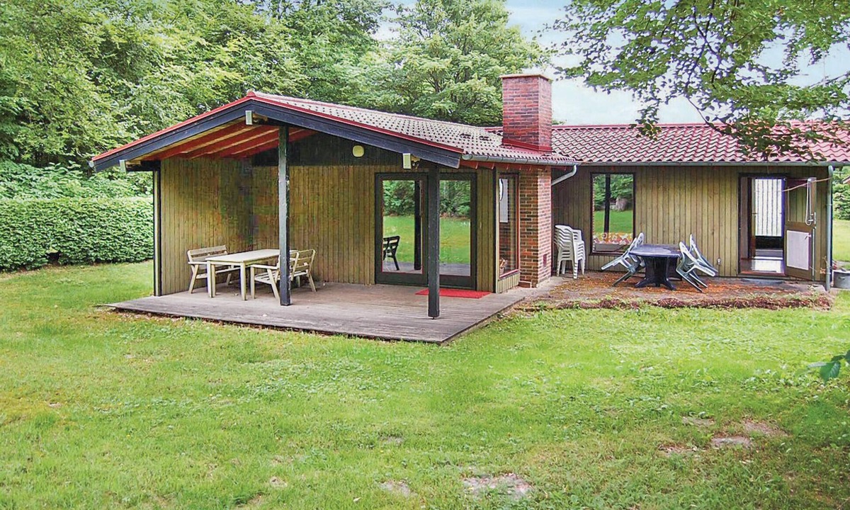 Give House | Gorgeous home in Give with WiFi