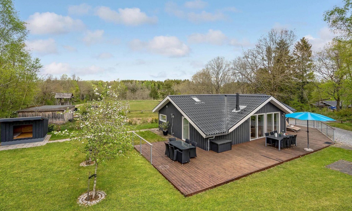 Skygge House | Gorgeous home in Give with WiFi