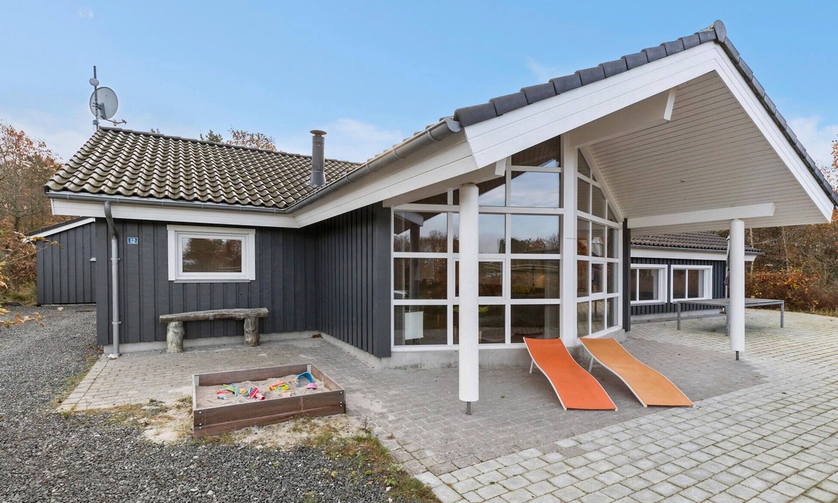 Fjellerup Strand House | Gorgeous home in Glesborg with sauna