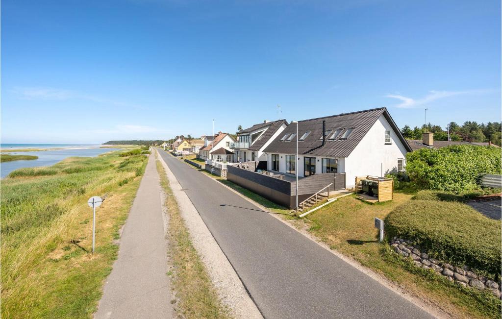 Bønnerup Strand House | Gorgeous Home In Glesborg With Wifi