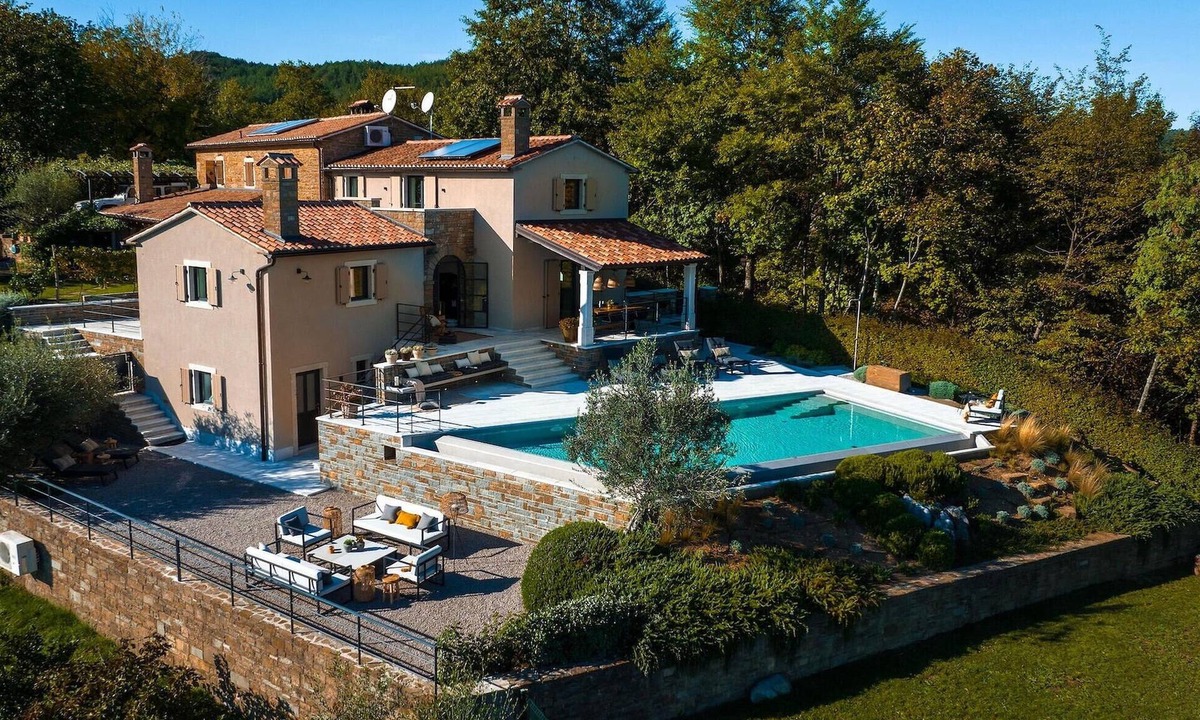 Gracisce House | Gorgeous home in Gracisce