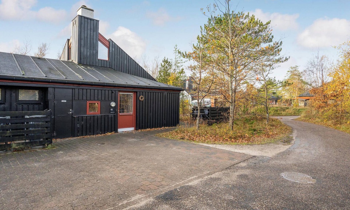 Grena Strand House | Gorgeous home in Grenaa with WiFi