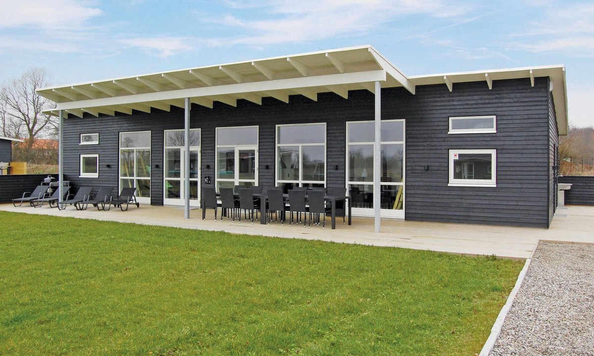 Fynshav House | Gorgeous home in Haderslev with kitchen