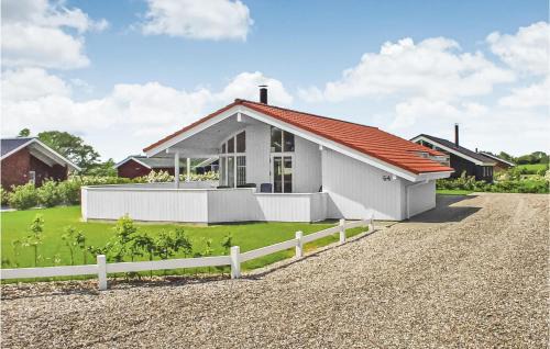 Flovt Strand House | Gorgeous Home In Haderslev With Kitchen