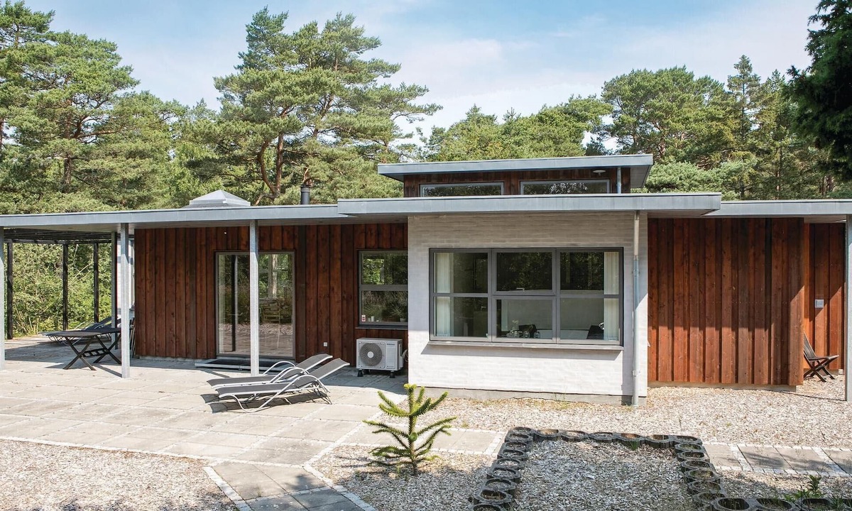 Odde House | Gorgeous home in Hadsund with WiFi