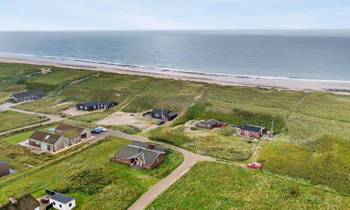 Vrist Strand House | Gorgeous home in Harboøre with kitchen