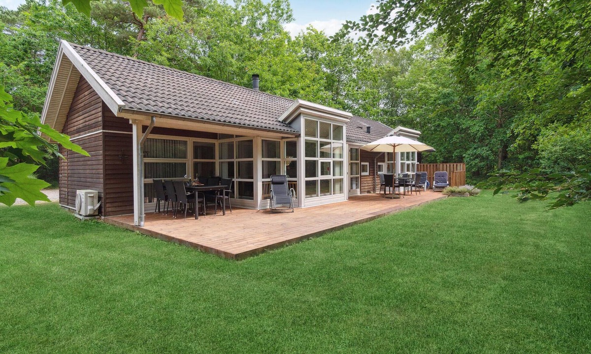 Hasle House | Gorgeous home in Hasle with sauna