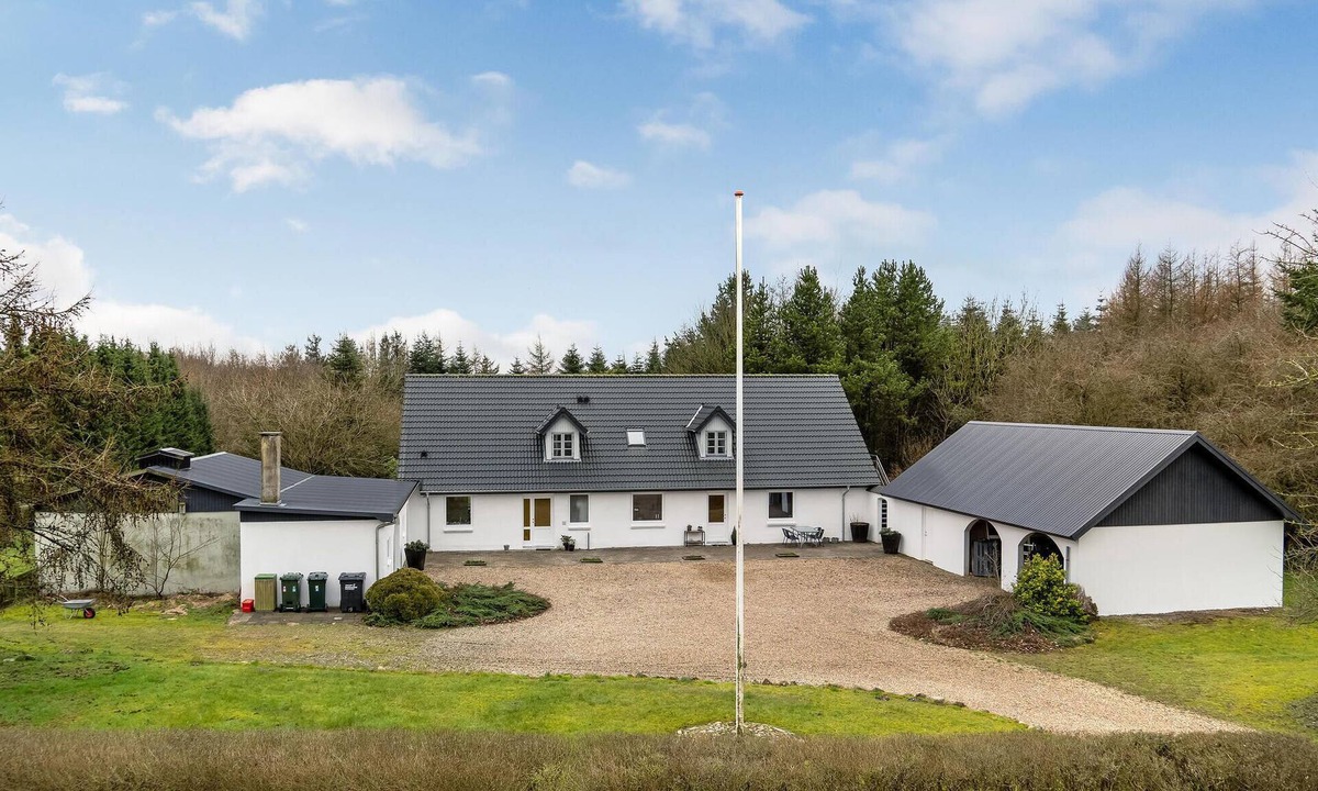Hejnsvig House | Gorgeous home in Hejnsvig with WiFi