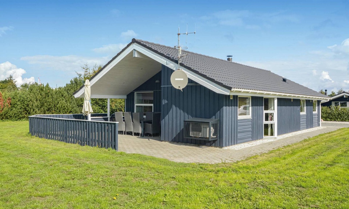 Bork Havn House | Gorgeous home in Hemmet with sauna