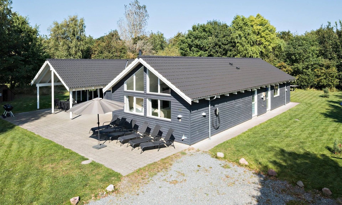 Hojby House | Gorgeous home in Højby with sauna