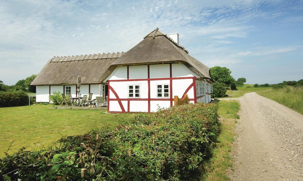 Østerskov House | Gorgeous home in Humble with WiFi