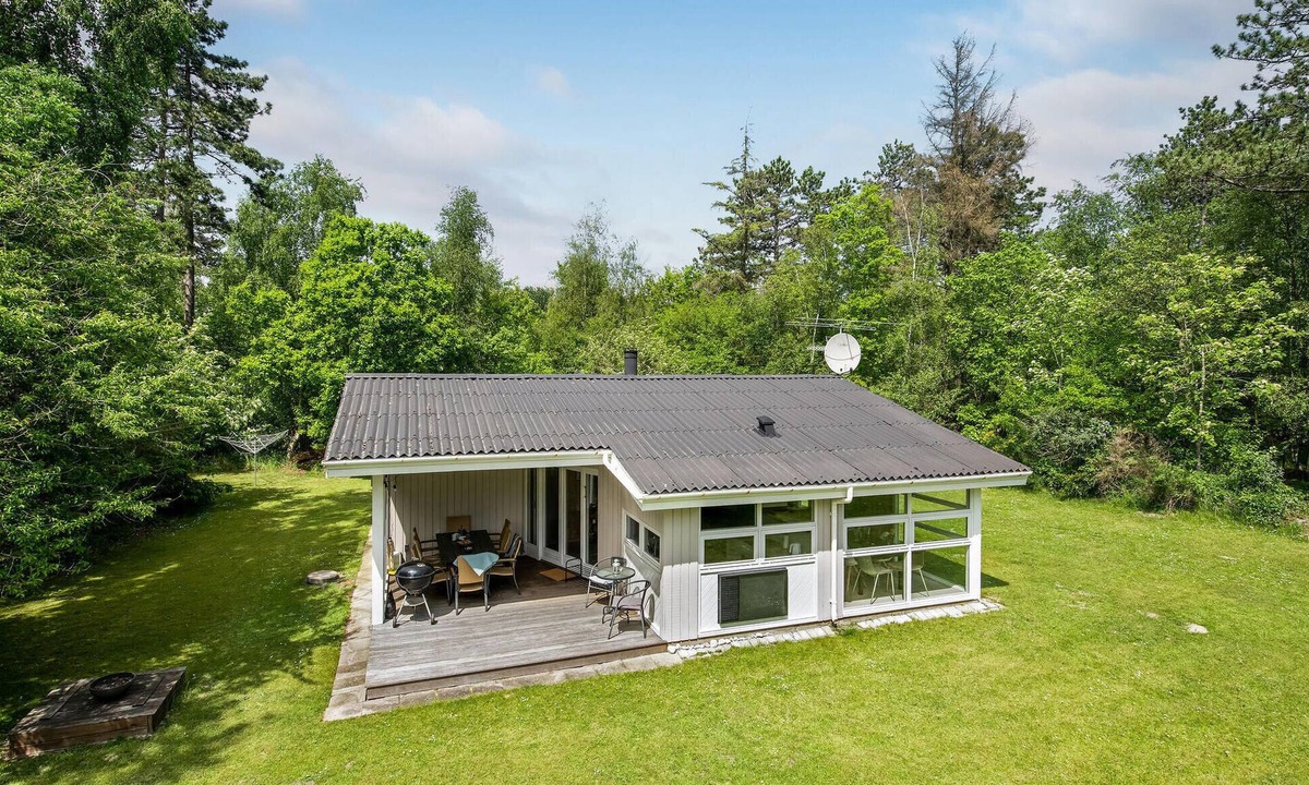 Ristinge House | Gorgeous home in Humble with sauna