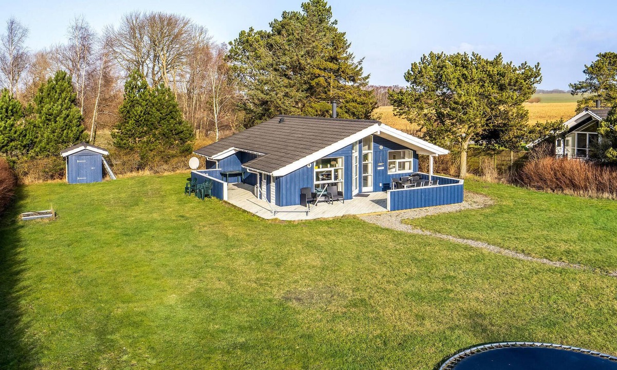 Ristinge House | Gorgeous home in Humble with kitchen