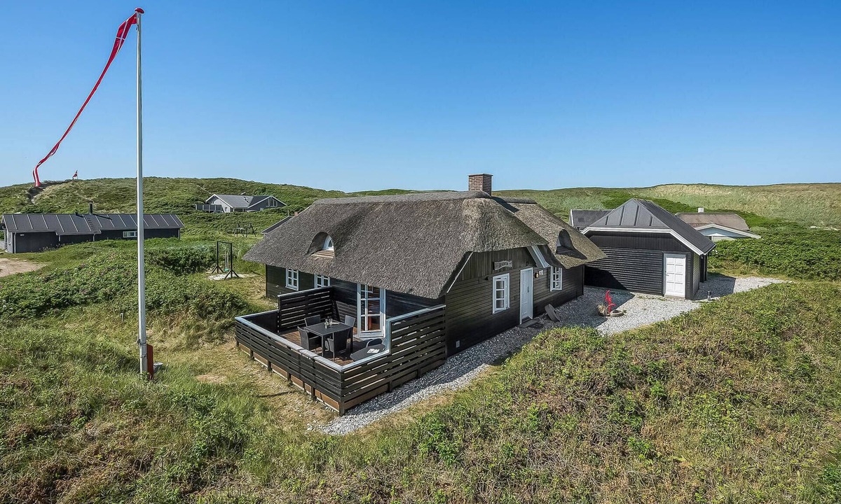 Argab House | Gorgeous home in Hvide Sande with sauna