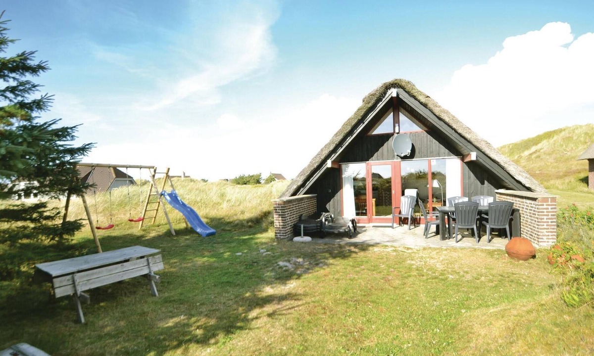 Hvide Sande House | Gorgeous home in Hvide Sande with WiFi