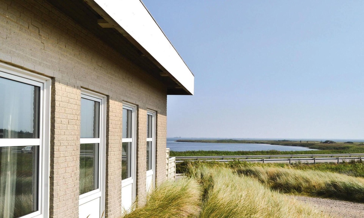 Hvide Sande House | Gorgeous home in Hvide Sande with sauna