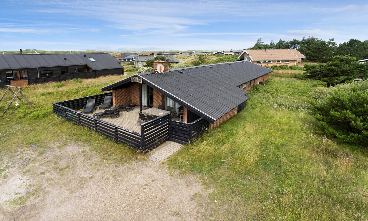 Hvide Sande House | Gorgeous home in Hvide Sande with sauna
