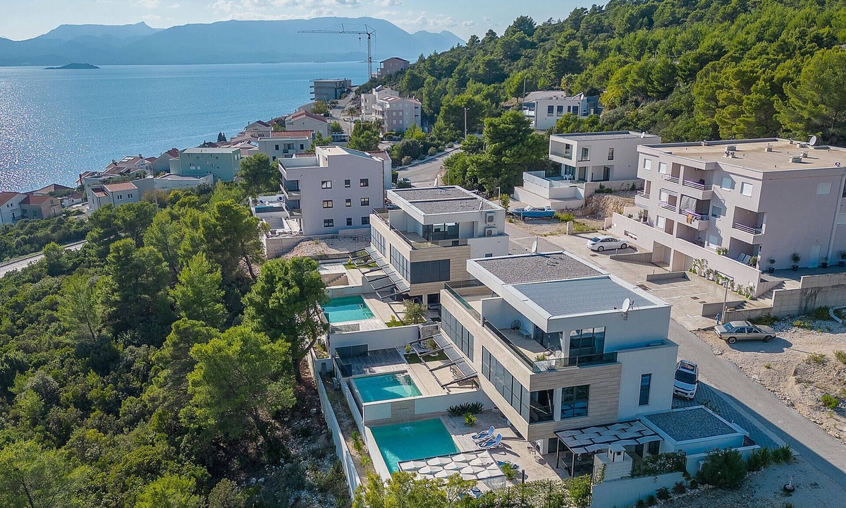 Komarna House | Gorgeous home in Komarna