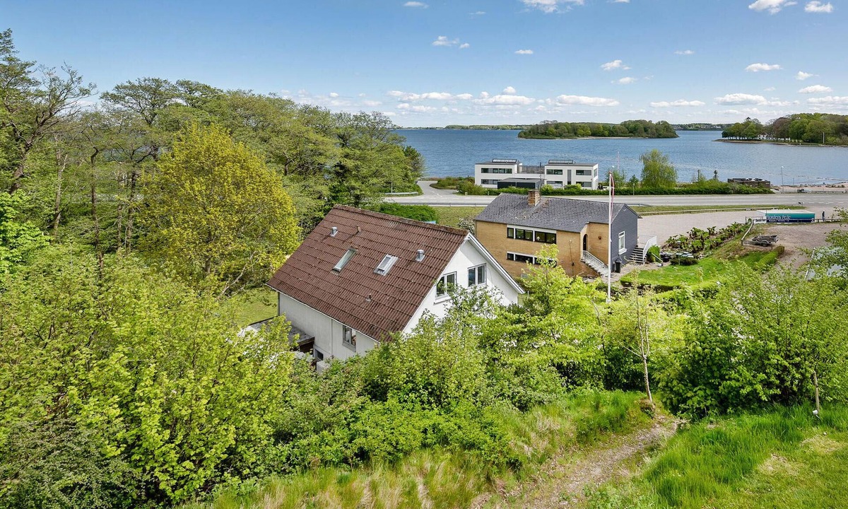 Sonderhav House | Gorgeous home in Kruså with kitchen