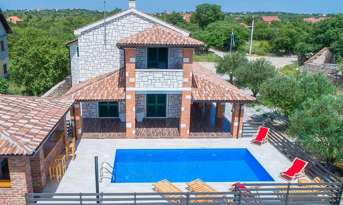 Ladevci House | Gorgeous home in Ladevci