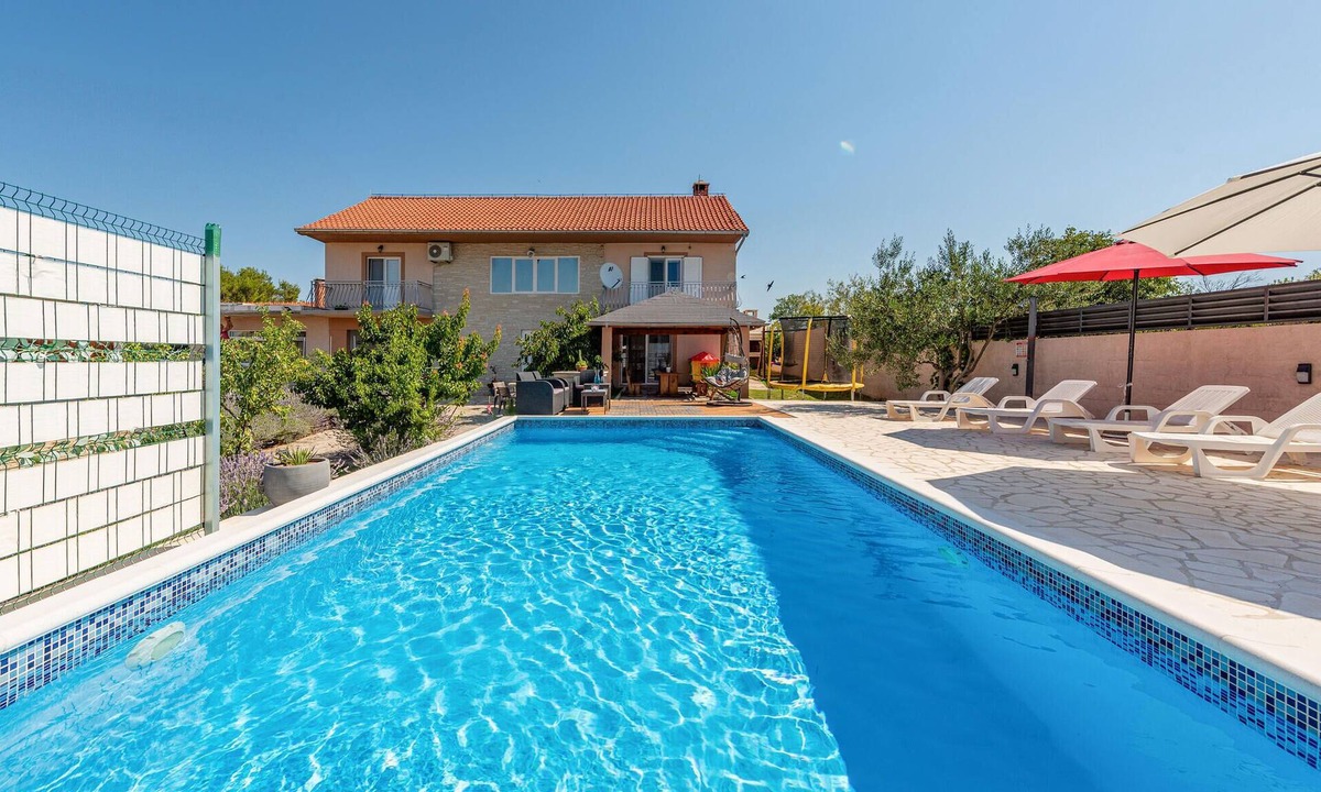 Lisicici House | Gorgeous home in Lisicic