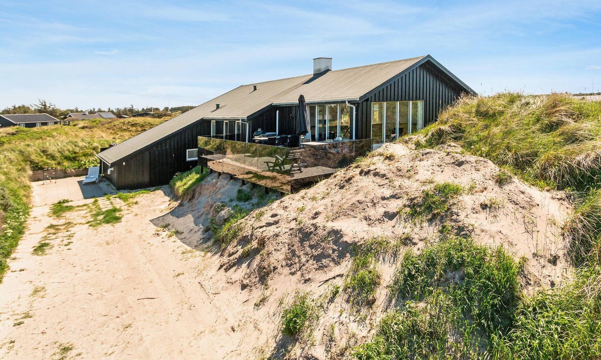Hvorup Klit House | Gorgeous home in Løkken with sauna