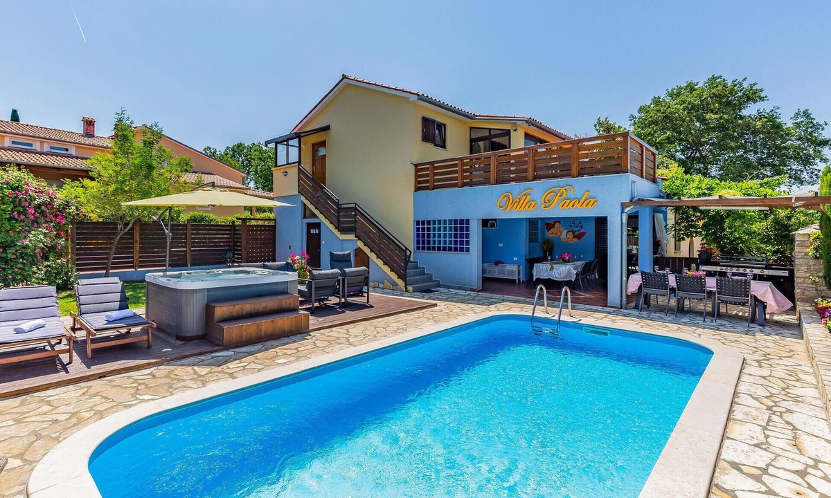 Loborika House | Gorgeous home in Marcana